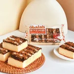 Bánh bông lan Obalab vị socola phủ hạt phỉ, 1 cái 68g