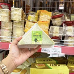 Sandwich Weisiel tam giác vị bơ 60g, 1 cái