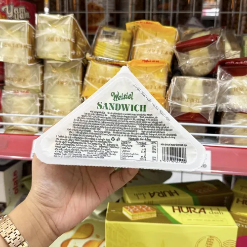 Sandwich Weisiel tam giác vị bơ 60g, 1 cái