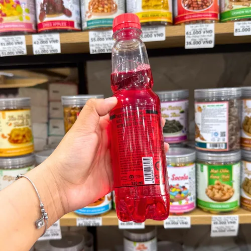 Nguồn hàng sỉ 1 Chai Nước Ngọt Sing Đỏ - Nước Tăng Lục Sting Hương Dâu Tây (330ml/Chai)