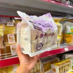 Chỗ sỉ 1 Thùng Bánh Mì Sữa Chua Mini Ông Già HESHAN Vị Gạo Tím (360g x 12 Bịch)