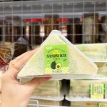 Bánh sandwich tam giác Weisiel vị bơ, quy cách thùng 32 cái