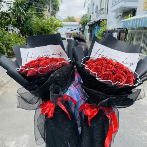 Hoa hồng nhũ tông đỏ kích thước lớn, số lượng 10 bông