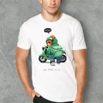Áo Nam Rurumen Cổ Tròn Trắng Hình Gấu Đeo Balo Size 4X