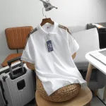 Áo thun polo nam có big size, điểm nhấn sọc chữ phối ở vai