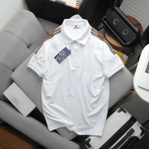 Áo thun polo nam có big size, điểm nhấn sọc chữ phối ở vai