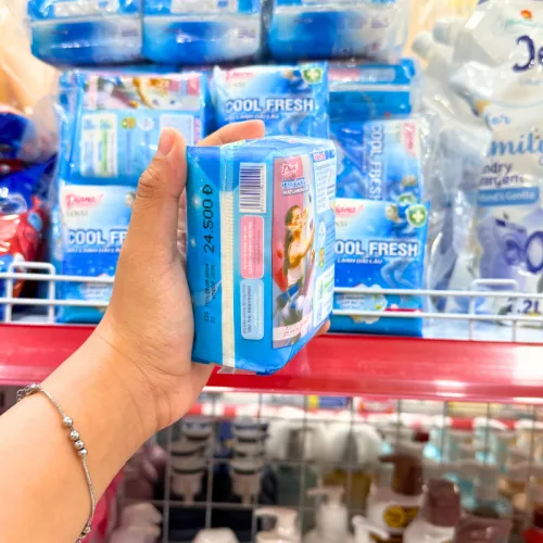 Băng vệ sinh siêu mỏng có cánh Diana Sensi Cool Fresh Unicharm 23cm, 8 miếng