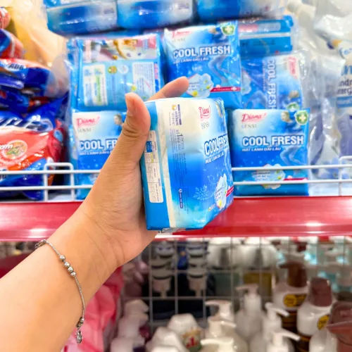 Băng vệ sinh siêu mỏng có cánh Diana Sensi Cool Fresh Unicharm 23cm, 8 miếng