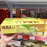 Bánh bông lan hương cốm dừa Bibica Hura Deli 336g – 12 gói x 28g