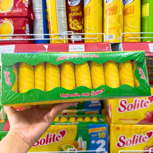 Bánh Bông Lan Cuộn Kem Solite 3 Vị (Lá Dứa, Bơ Sữa, Dâu) - Hộp 360g