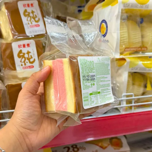 Shop sỉ bánh Bông Lan Gong Dâu 120g - 1 Cái