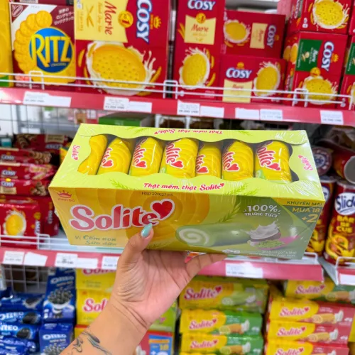 Solite Kinh Đô Bánh Bông Lan Cuộn Kem Cốm Non Sữa Dừa 360g, 20 Gói