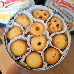 Hộp thiếc bánh quy bơ Danisa 200g quà Tết