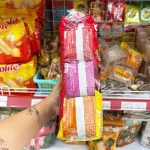 Nơi lấy sỉ bánh Donut Dowee 3 Vị Socola, Dâu, Socola Cam Gói 12 Cái 348g