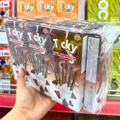 Chuyên sỉ bánh Que Đũa Phủ Socola Sữa Ticky Uni Firms Lốc 13 Hộp - Màu Nâu Trắng