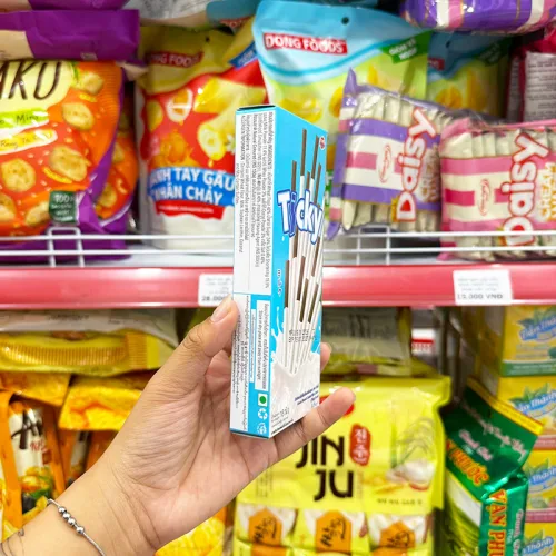 Bánh que đũa Ticky Uni Firms phủ sữa 18g - Màu xanh dương