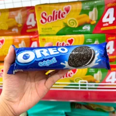 Bánh quy nhân kem vị vani Oreo, khối lượng 105g
