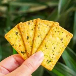Bánh quy mỏng giòn Kenju Richy vị rau củ, gói 192g
