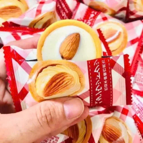Bánh quy socola khối lượng 1kg, nhân sữa hạnh nhân