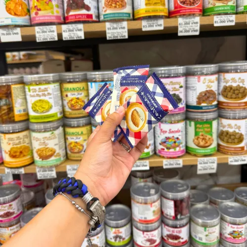 Shop sỉ bánh Quy Socola Nhân Sữa Hạnh Nhân 500g