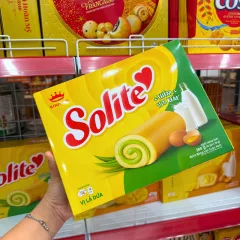 Bánh bông lan cuộn kem trứng vị lá dứa Solite 288g, 16 gói