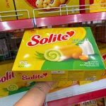 Bánh bông lan cuộn kem trứng vị lá dứa Solite 288g, 16 gói