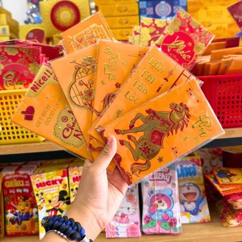 Bộ 30 bao lì xì nhung Tết Bính Ngọ 2026 màu vàng hoặc đỏ