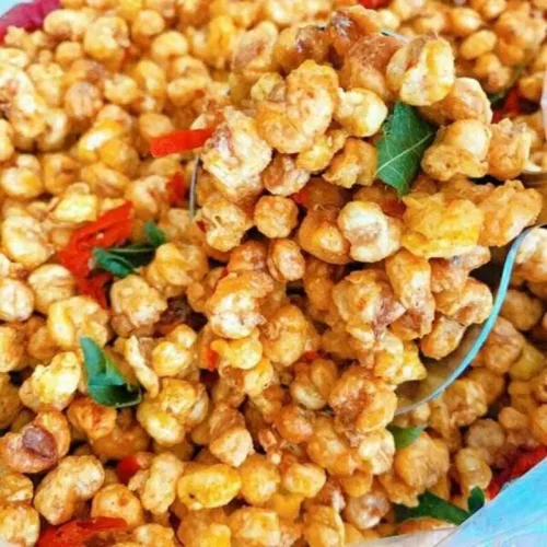 Snack bắp tỏi ớt thơm ngon, đóng gói túi zip 500g