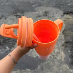 Ly nước Lux có quai cầm và ống hút