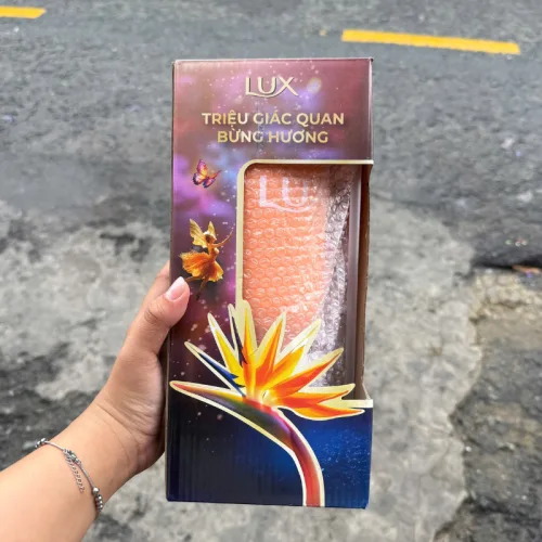Ly nước Lux có quai cầm và ống hút