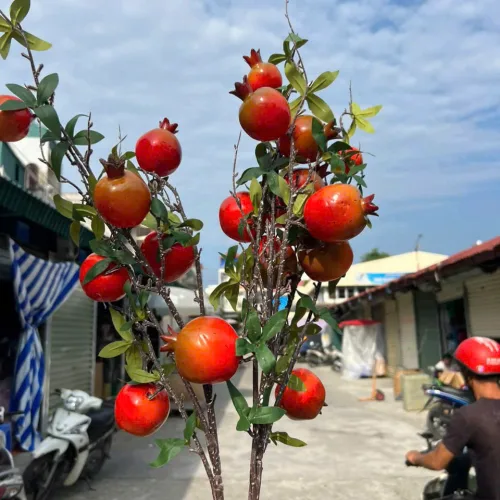 Cành lựu giả 7 trái mọng đỏ cắm bình trang trí