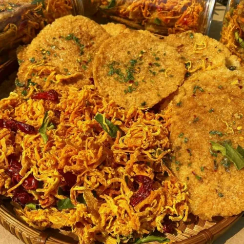Cơm Cháy Khô Gà Hộp 500g, Snack Vị Đậm Đà