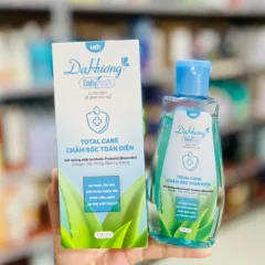 Chỗ sỉ combo 2 Chai Dung Dịch Vệ Sinh Dạ Hương Daily Fresh Total Care Màu Xanh 120ml/chai