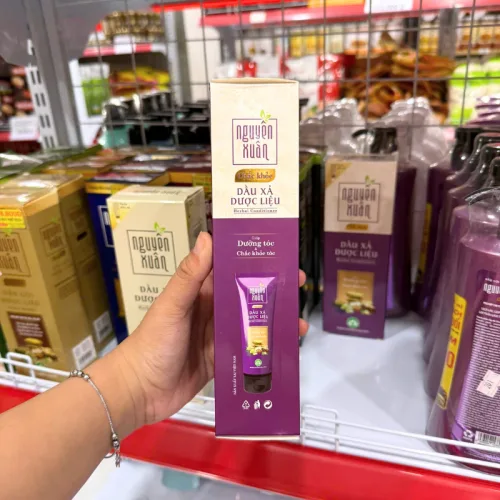Nguồn hàng sỉ dầu Gội Dược Liệu Nguyên Xuân Chắc Khỏe Cho Tóc Yếu 250ml - Màu Tím