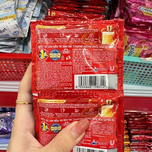 Nơi lấy sỉ dây 12 Gói Nước Xả Vải Comfort Hương Nước Hoa Quyến Rũ 18ml/Gói - Màu Đỏ