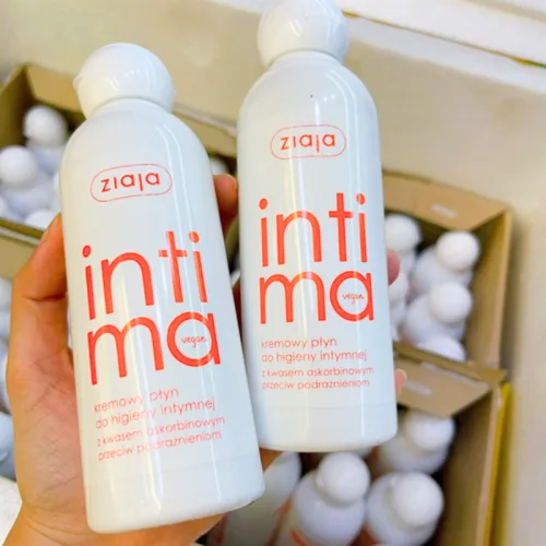 Dung dịch vệ sinh phụ nữ Ziaja Intimate với axit ascorbic 200ml