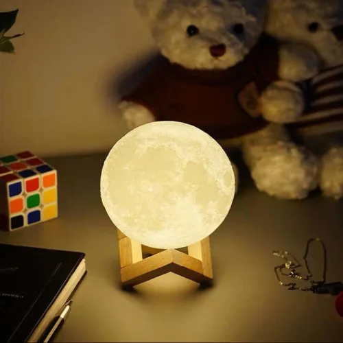 Đèn trang trí hình Mặt Trăng 3D kèm đế, kích thước 10x8.5x8.5cm