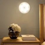 Đèn ngủ LED tròn 8,4x2cm dán tường, cảm ứng chuyển động