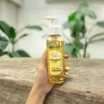 Garnier Bright Complete Vitamin C Gel Wash 120ml Sạch Dịu Nhẹ