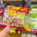 Combo hạt nêm MAGGI nấm hương tự nhiên 450g và dầu đậu nành Meizan 250ml