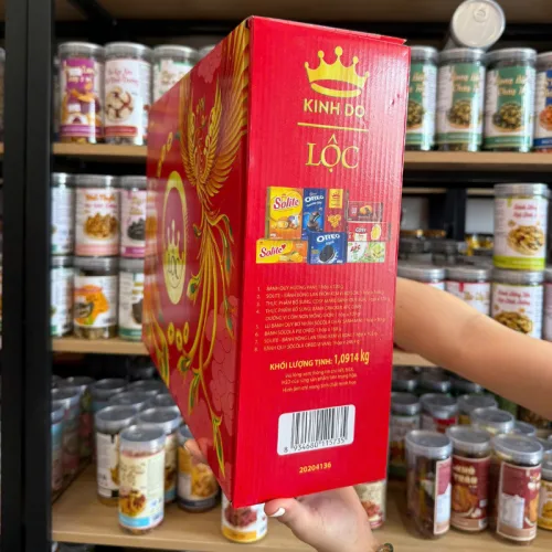 Chỗ sỉ hộp Bánh Tết Lộc Thịnh Vượng Số 2 - Bộ Quà Tết Cặp Công Kinh Đô Lộc Thinh Vượng 8 Món 1,0914kg