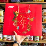 Nguồn hàng sỉ hộp Bánh Tết Mayora Khai Xuân - Bộ Quà Tết Khai Xuân Như Ý Mayora Hộp 837g Gồm 5 Món