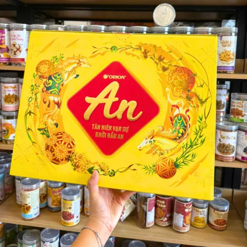 Shop sỉ hộp Bánh Tết Orion Tài Lộc 3 - Bộ Quà Tết Con Ngựa Orion An Tài Lộc 3 Hộp 1,3359kg Gồm 8 Món
