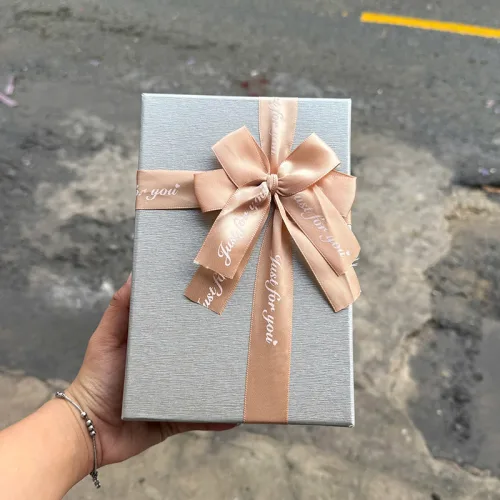 Chuyên sỉ hộp Quà Giấy Chữ Nhật Lớn Nhiều Màu Nắp Rời Có Thắt Nơ - Hộp Không Có Hoa Rơm