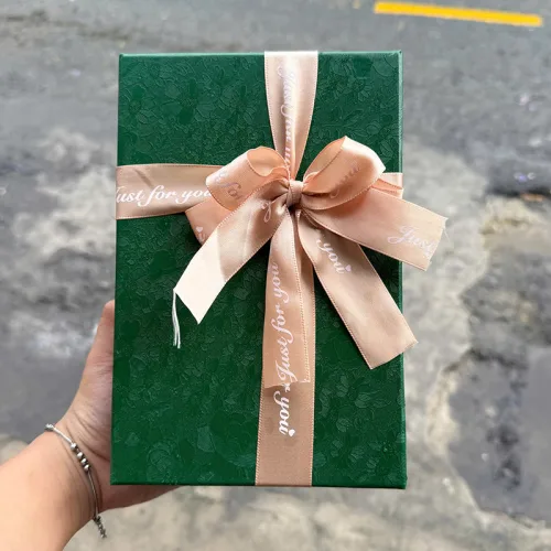 Chuyên sỉ hộp Quà Giấy Chữ Nhật Lớn Nhiều Màu Nắp Rời Có Thắt Nơ - Hộp Không Có Hoa Rơm