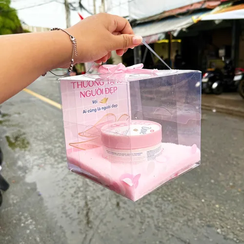 Dove Tẩy Tế Bào Chết Dưỡng Ẩm Toàn Thân Hương Hoa Anh Đào, 298g