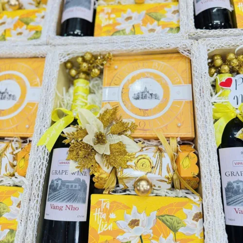 Hộp Quà Tết Chữ Nhật Rượu Vang Nho - Quà Tặng Tết - Quà Trang Trí Tết