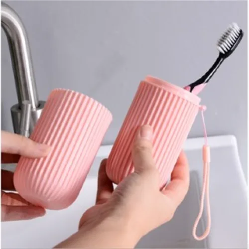 Hộp nhựa dạng ống 19cm đựng bàn chải và kem đánh răng khi đi du lịch