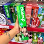 Chuyên sỉ kem Đánh Răng CLOSEUP Bạc Hà Thơm Mát 230g
