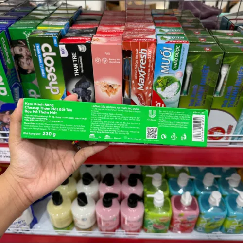 Chuyên sỉ kem Đánh Răng CLOSEUP Bạc Hà Thơm Mát 230g
